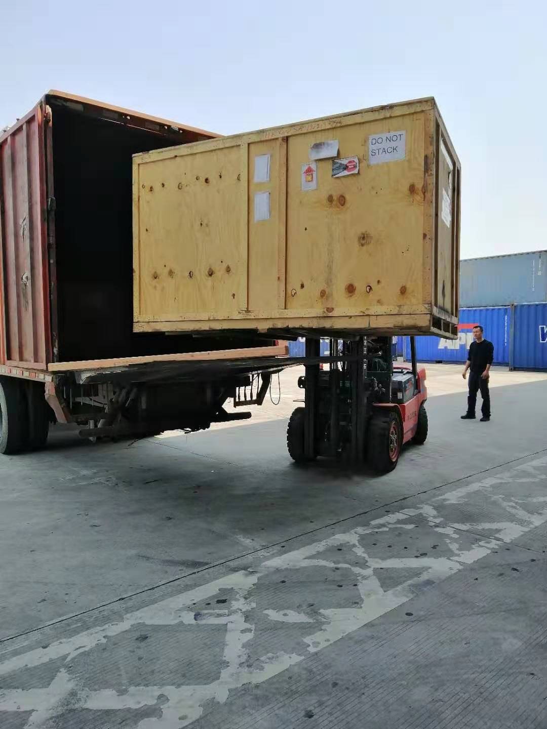 激光打標(biāo)機4.jpg